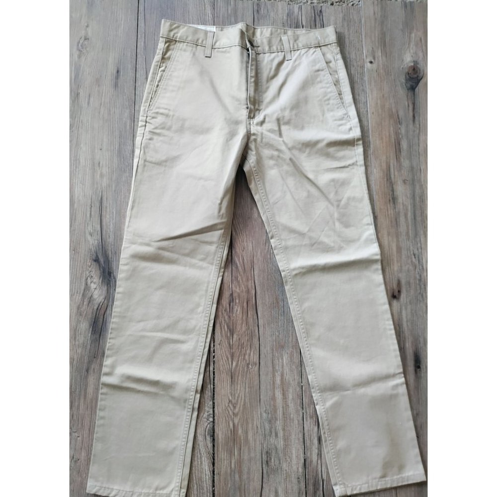 Men's size 32 x 30 Levi's jeans Tan with side pockets